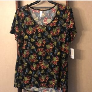 Lularoe classic Tee style Nwot